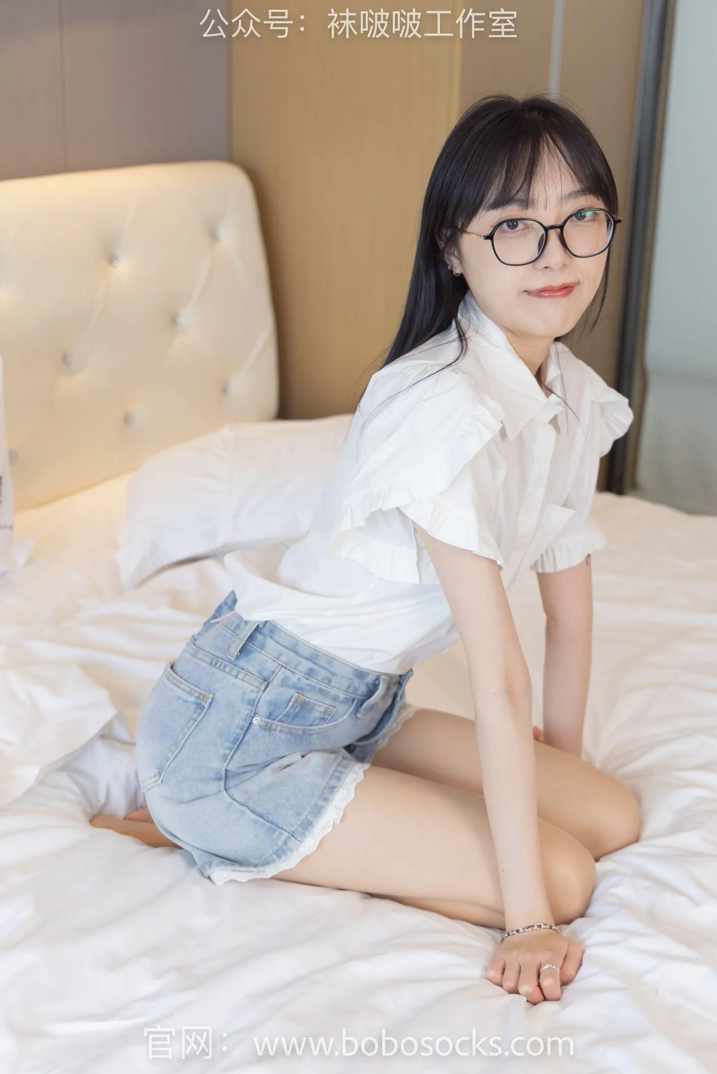 [BoBoSocks袜啵啵]NO.097 稚予-板鞋、玻璃丝短袜、肉丝 [140P]插图2